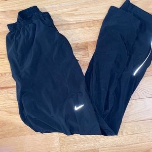 Medium Men’s Nike Running Pants
